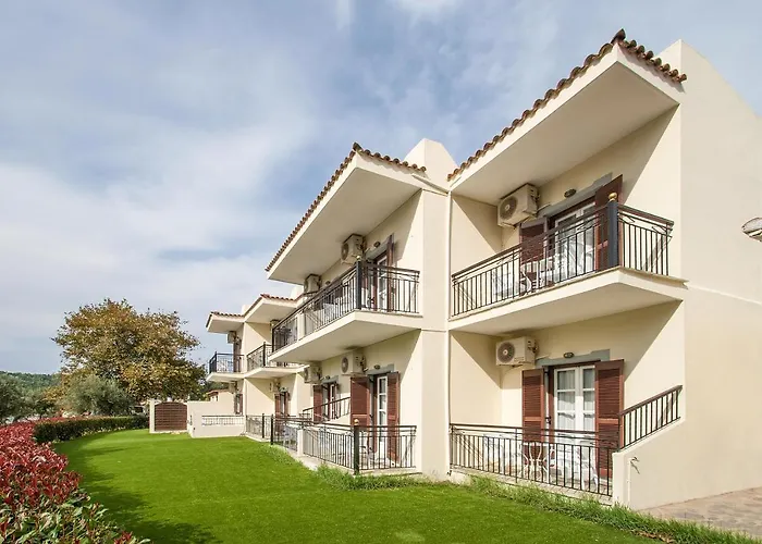 Koukias Village * Τρούλος